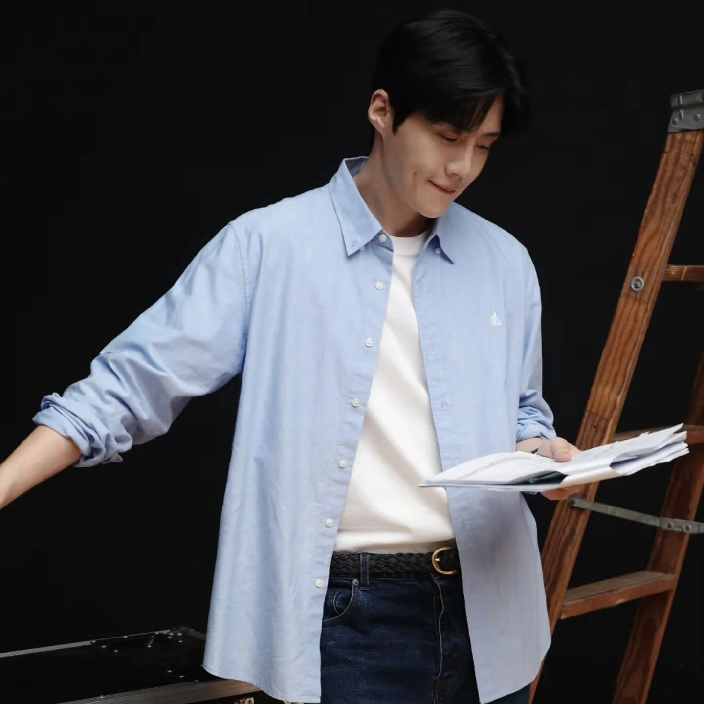 Behind-the-scenes cut of Kim Seonho