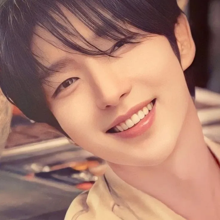 Recent activity shot of Lee Joongi