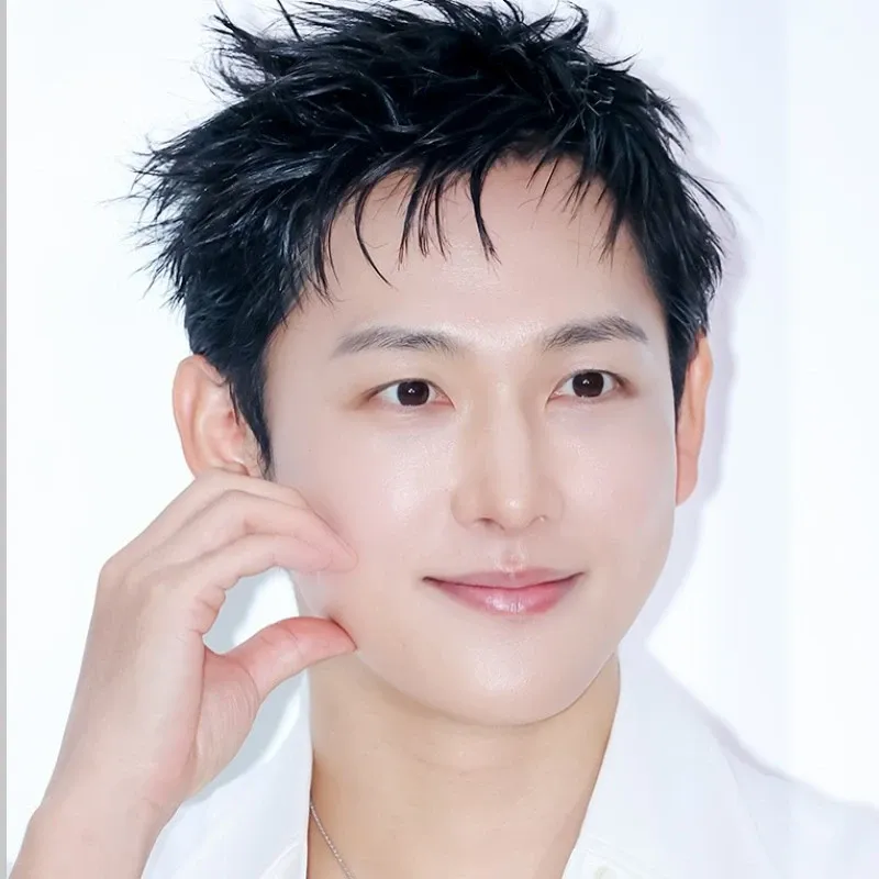 Behind-the-scenes cut of Yim Siwan