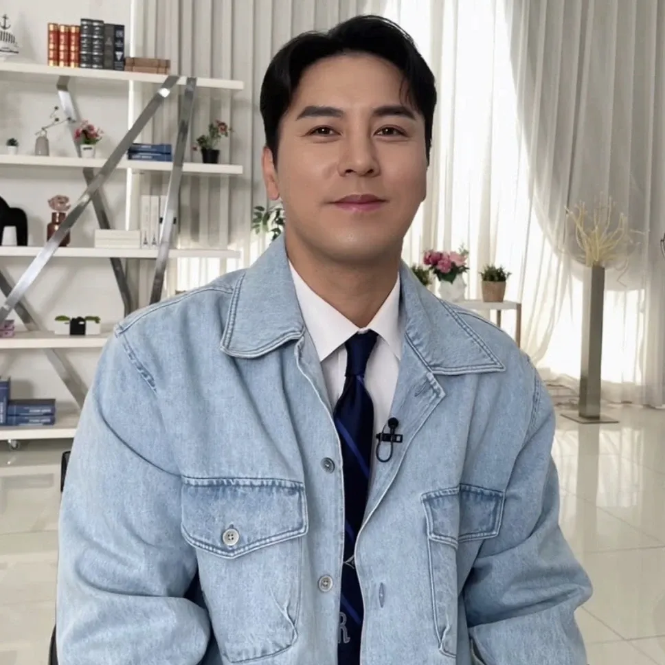 Foto kegiatan terbaru dari Jang Minho
