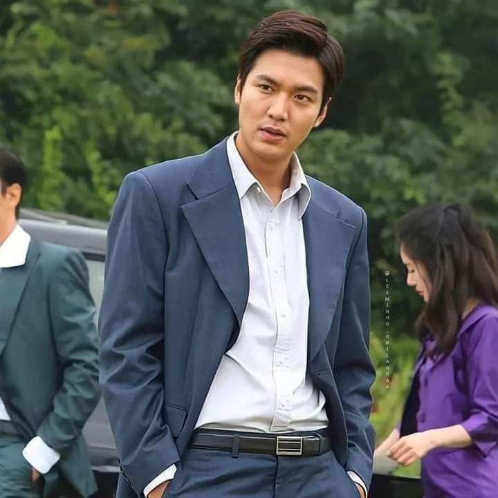 粉絲拍下的李敏鎬瞬間