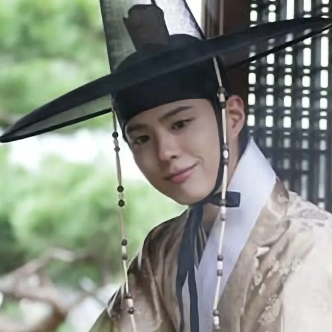 A moment captured by a fan of Park Bogum