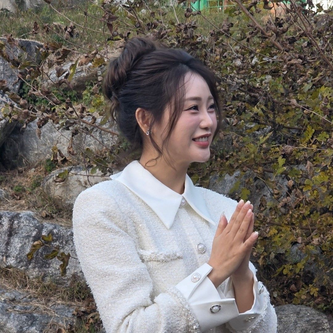 Momen yang diabadikan oleh penggemar Hong Jiyoon