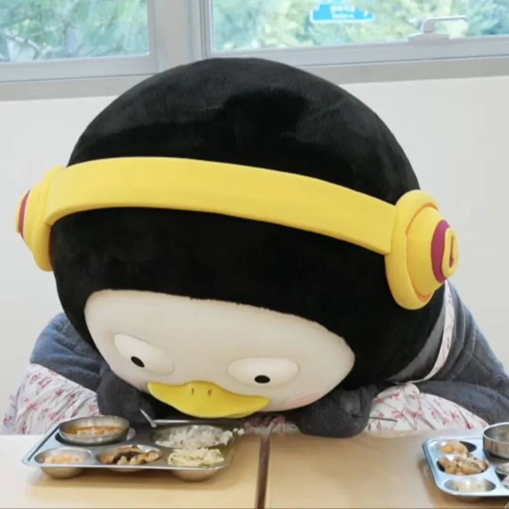 ペンスの最近の活動ショット