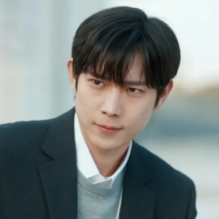 Behind-the-scenes cut of Kim Youngdae