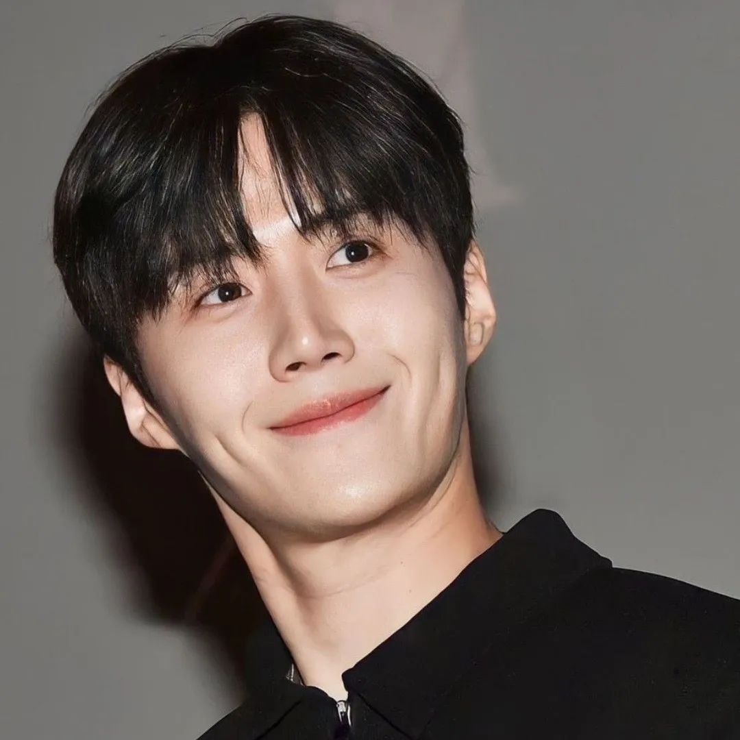 Latest photo of Kim Seonho