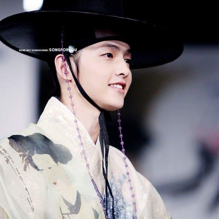 ソン・ジュンギのビハインドカット