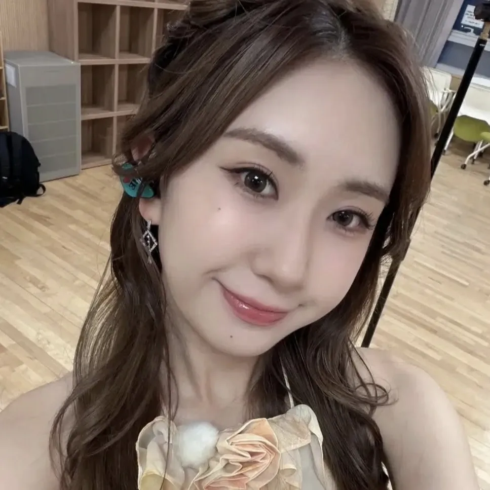 Foto terbaru dari Jeon Yujin