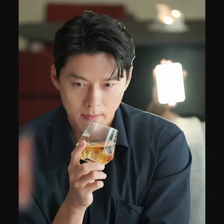 Foto kegiatan terbaru dari Hyun Bin