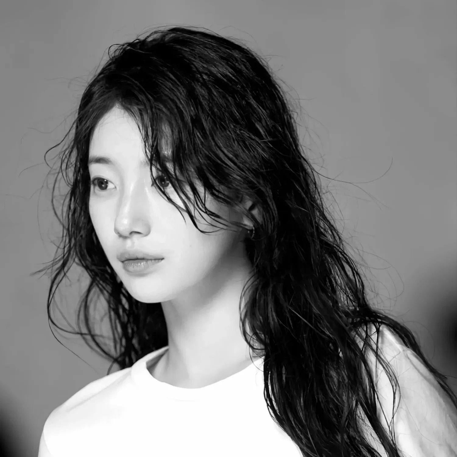 Recent activity shot of Bae Suzy