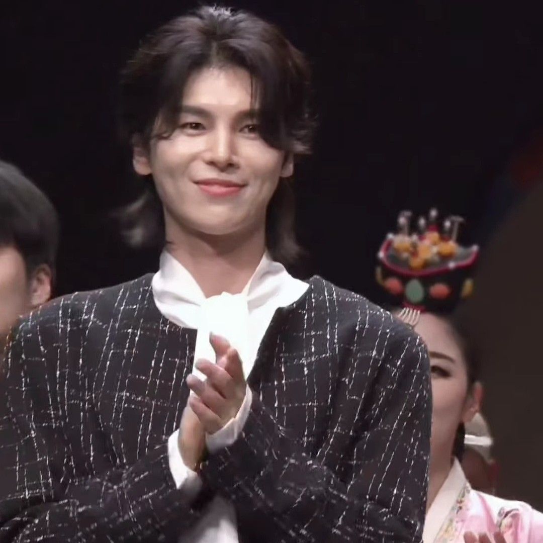 A moment captured by a fan of Kim Junsu (1991)