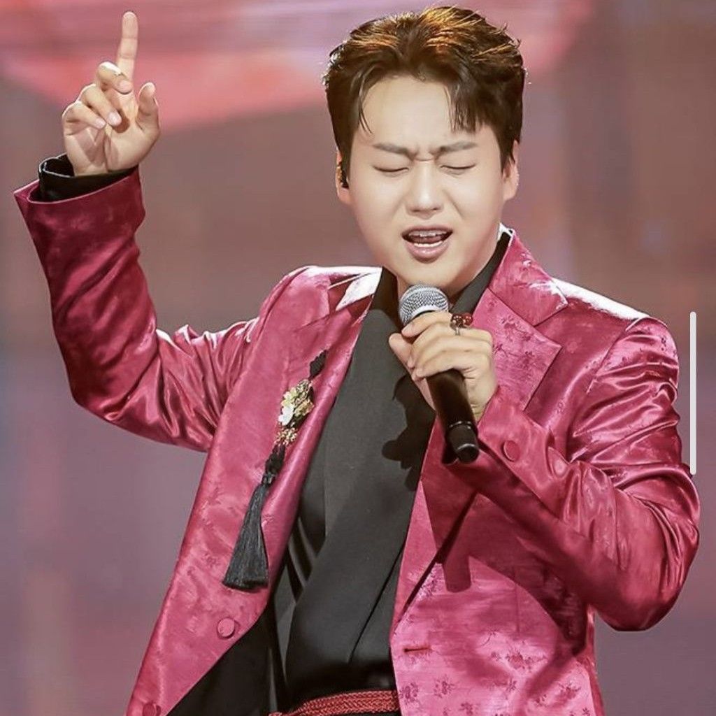 A moment captured by a fan of Min Soohyun