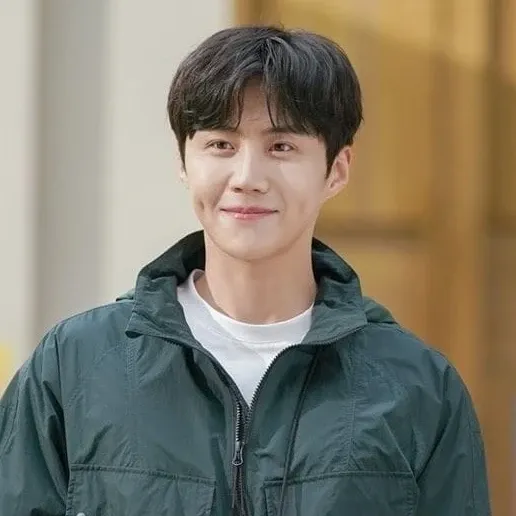 A moment captured by a fan of Kim Seonho