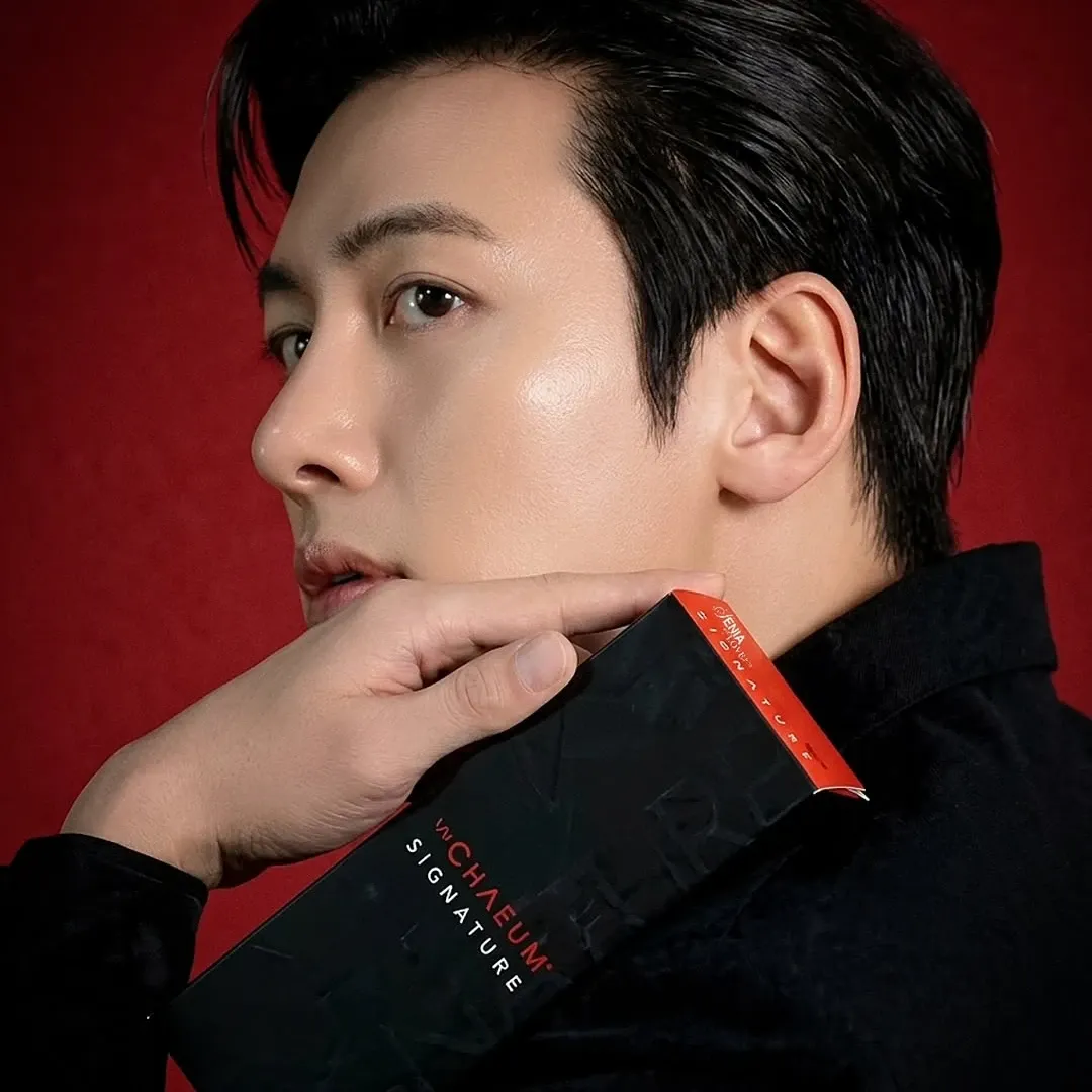Behind-the-scenes cut of Ji Changwook
