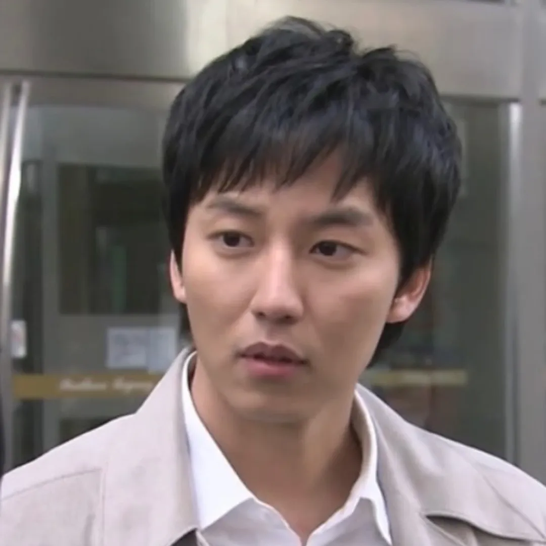 Behind-the-scenes cut of Kim Namgil