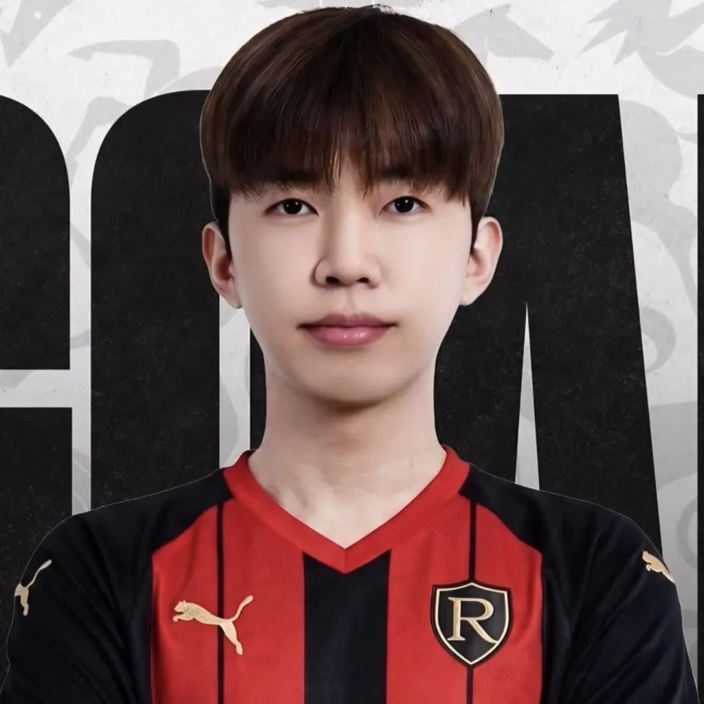 Latest photo of Lim Youngwoong