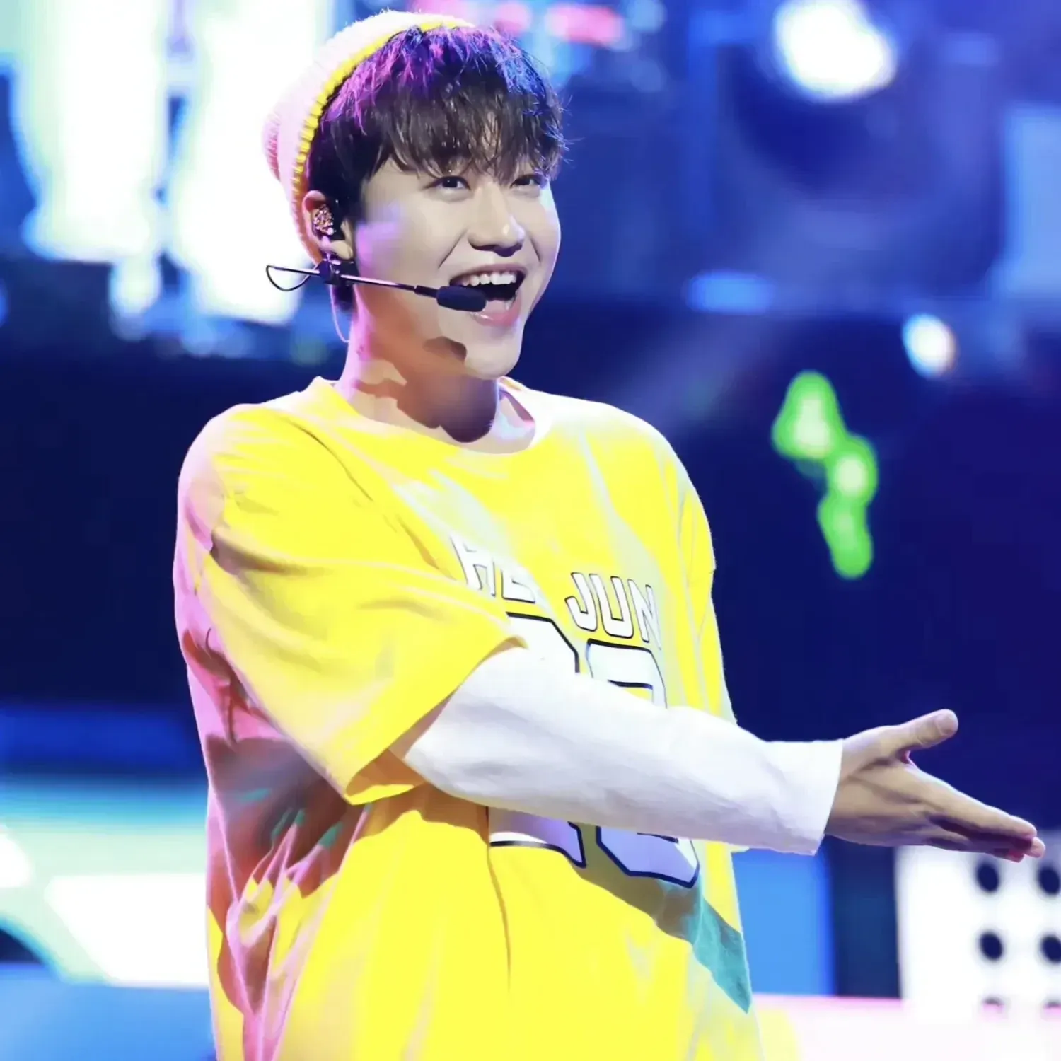 A moment captured by a fan of Min Soohyun