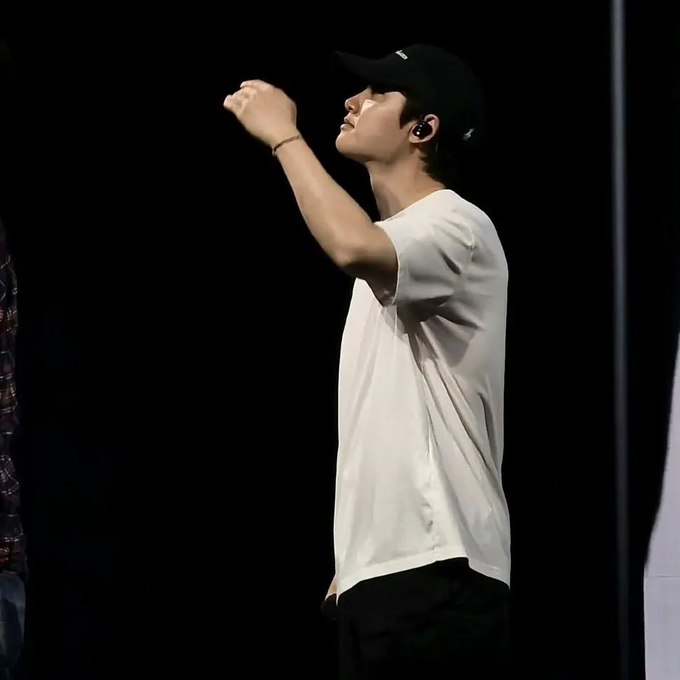 Foto terbaru dari Doh Kyungsoo (D.O.)