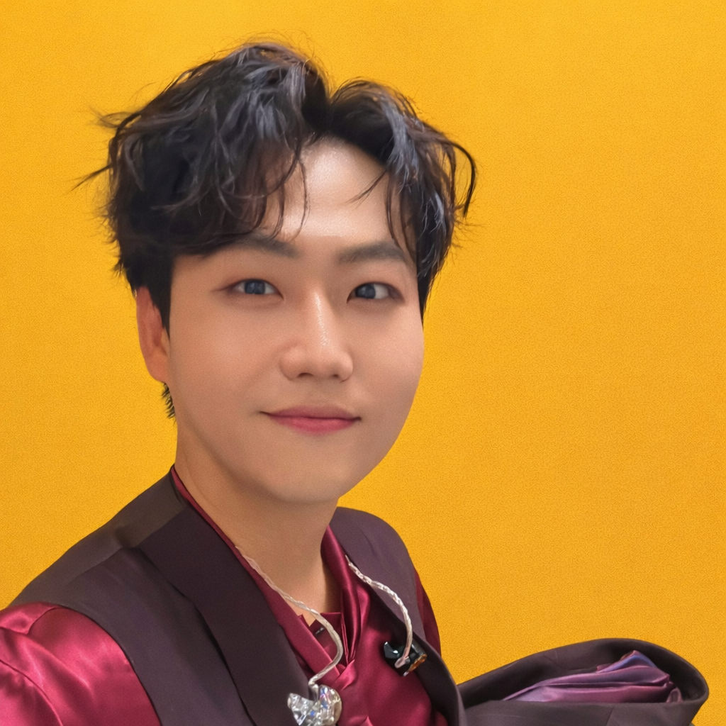 A moment captured by a fan of Min Soohyun