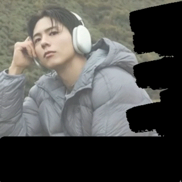 Recent activity shot of Park Bogum