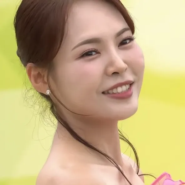 Latest photo of Miss Kim