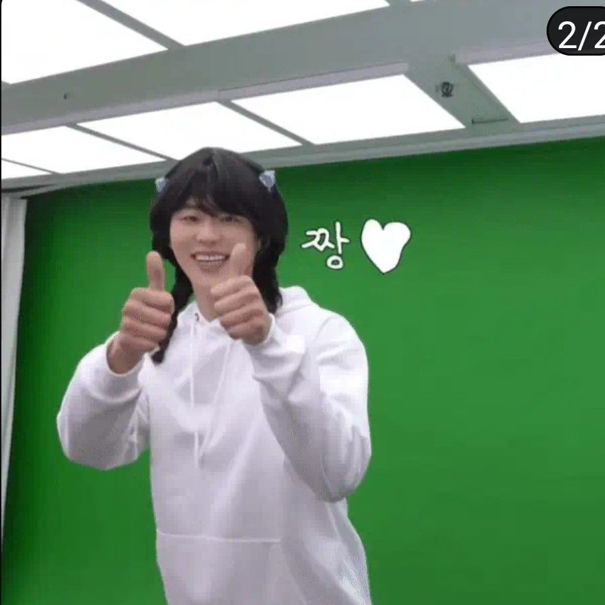 A moment captured by a fan of Park Jihyeon