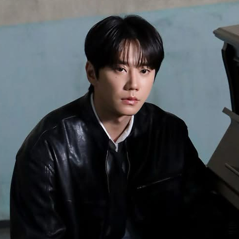 Recent activity shot of Lee Junyoung