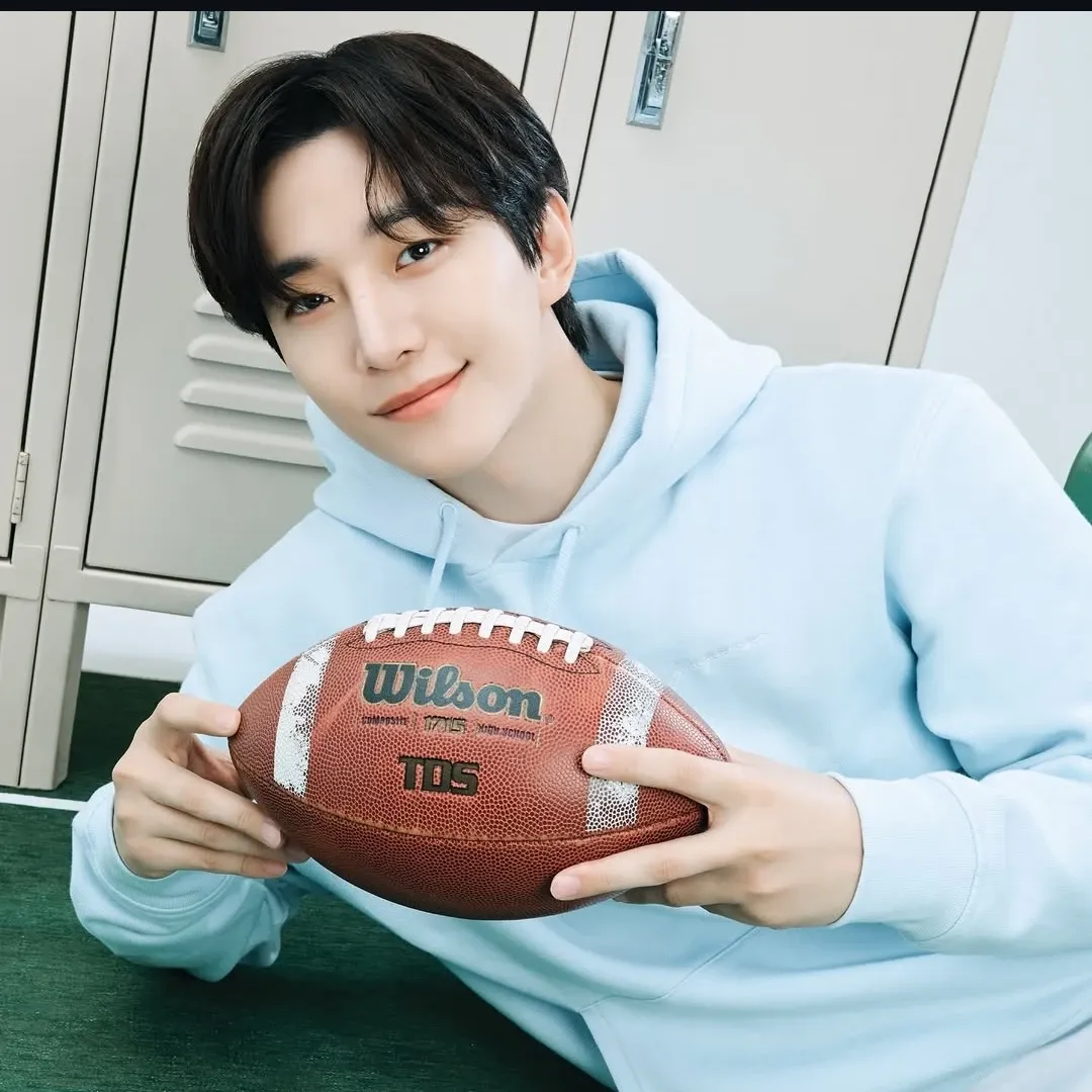 粉丝拍下的李俊昊瞬间