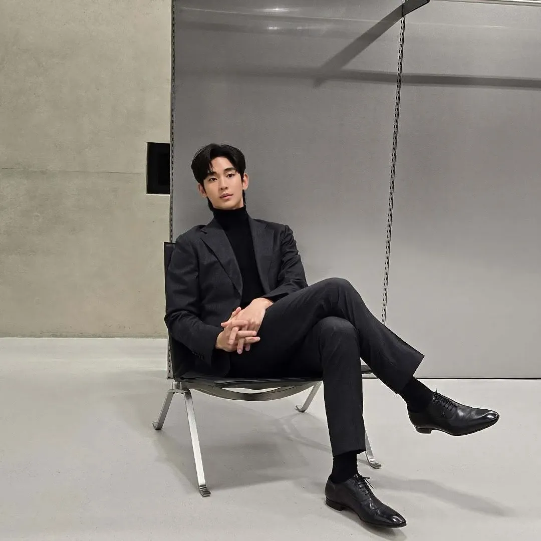 Recent activity shot of Kim Soohyun