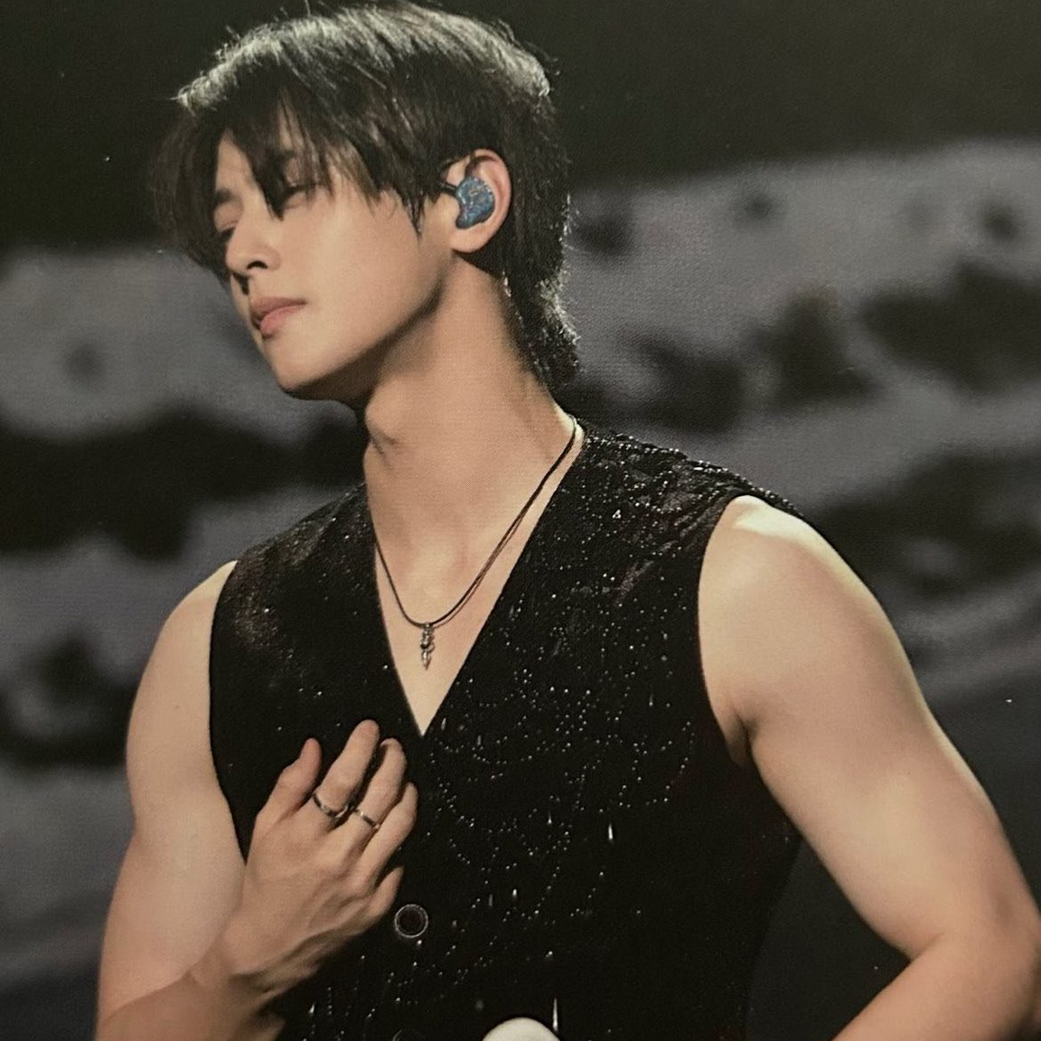 Recent activity shot of Cha Eunwoo