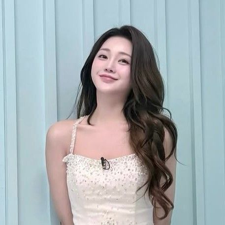 ホン・ジユンの最新写真