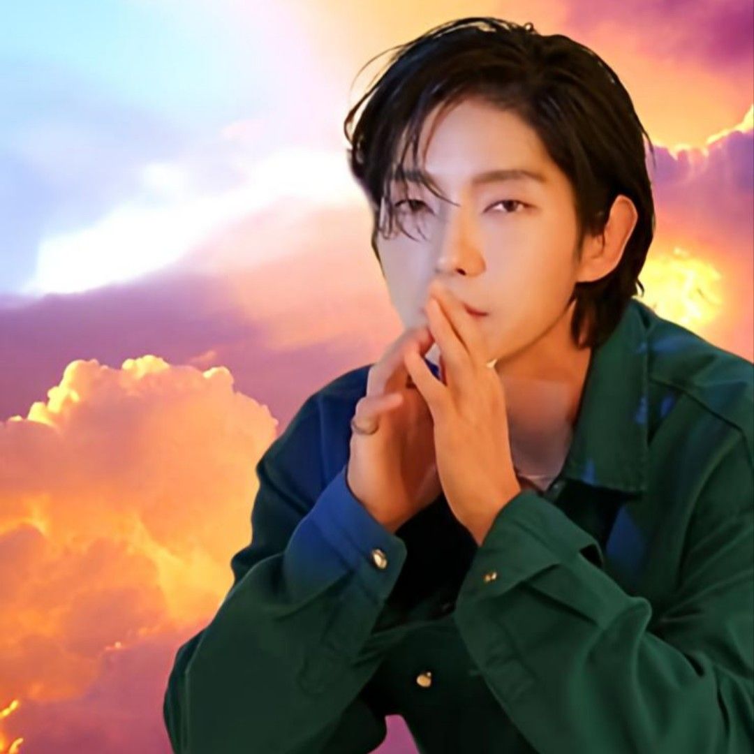 Latest photo of Lee Joongi