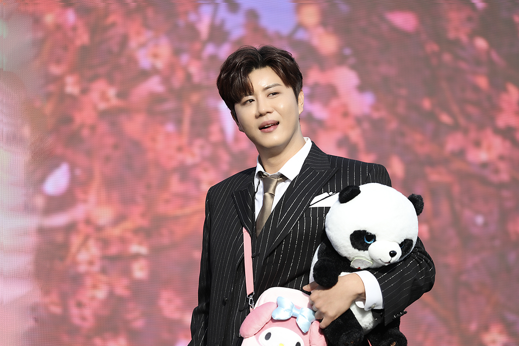 Behind-the-scenes cut of Jin Haesung