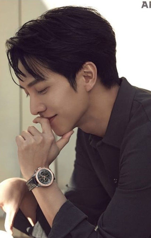 Behind-the-scenes cut of Lee Seunggi