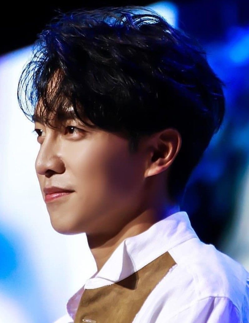 A moment captured by a fan of Lee Seunggi