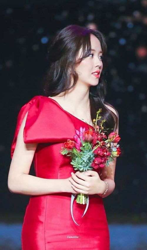 Special wallpaper made by Kim Sohyun's fans