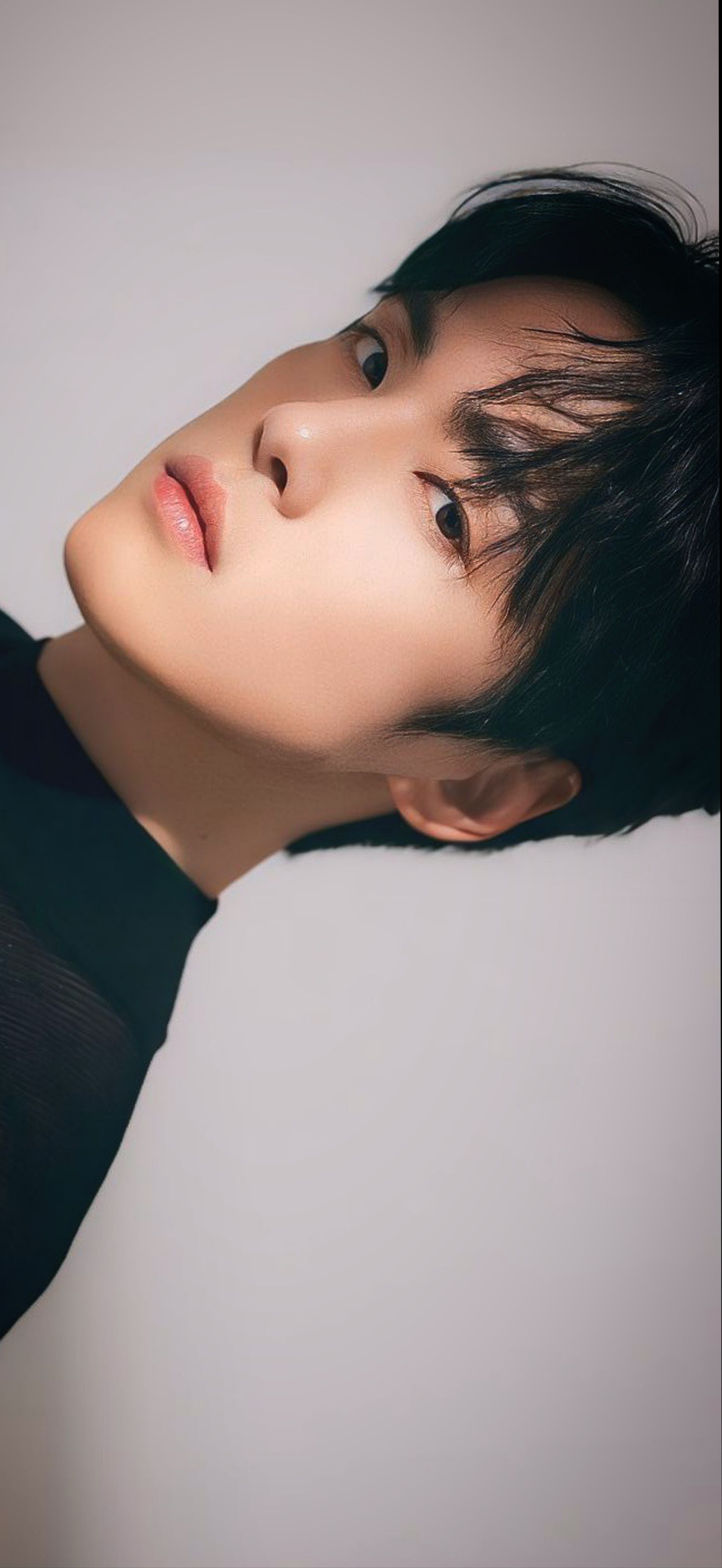 Today's popular wallpaper in Kim Junghyun community