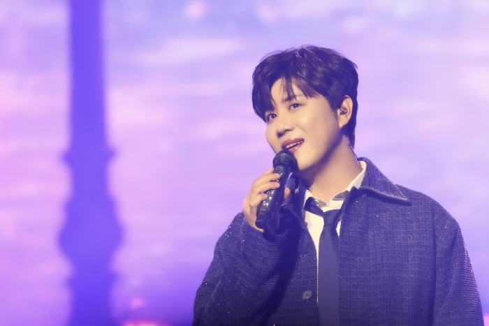 Behind-the-scenes cut of Jin Haesung