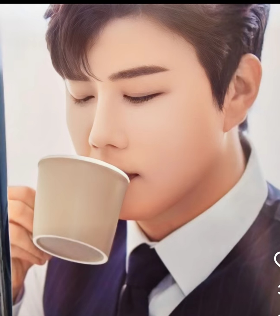 Behind-the-scenes cut of Jin Haesung