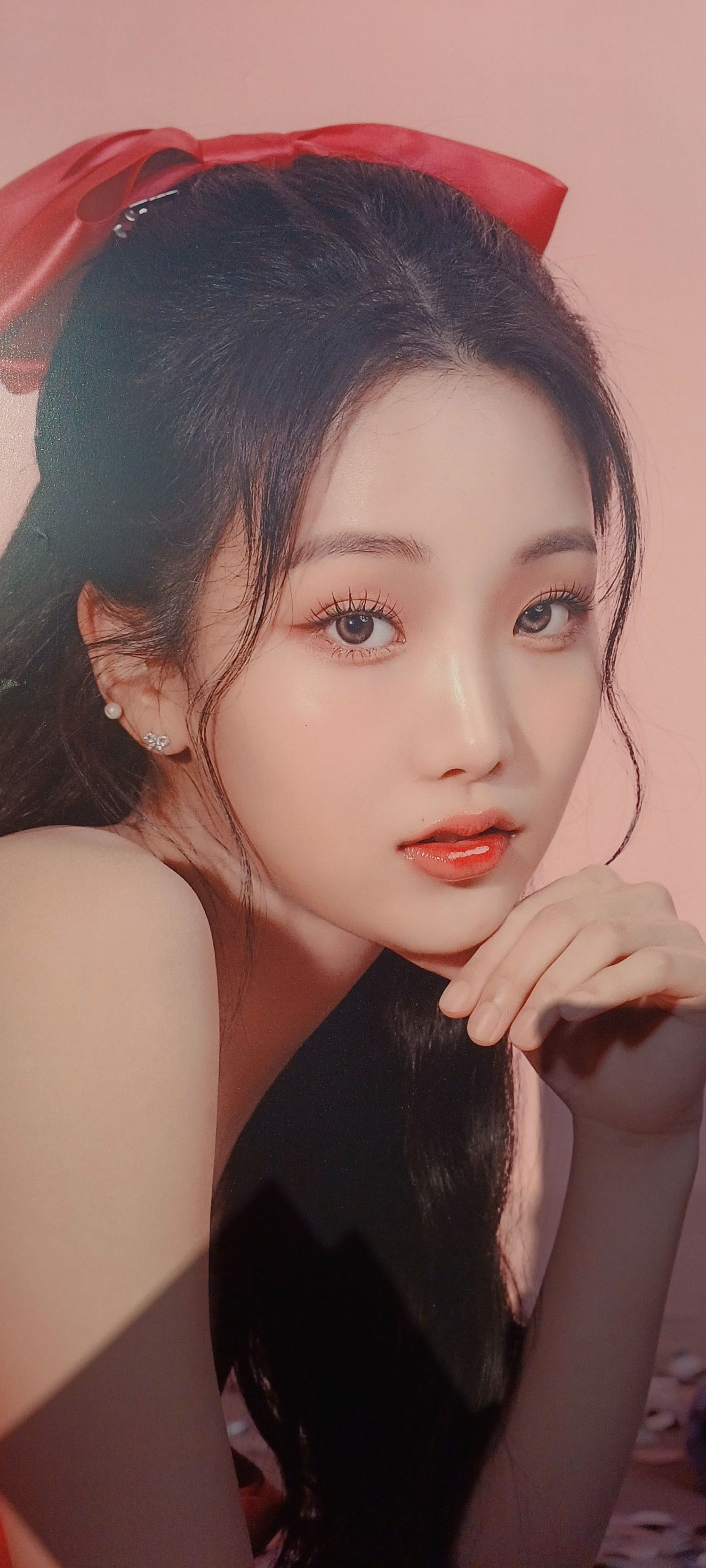 Emotional wallpaper shared by fans for Kim Soyeon (2004)
