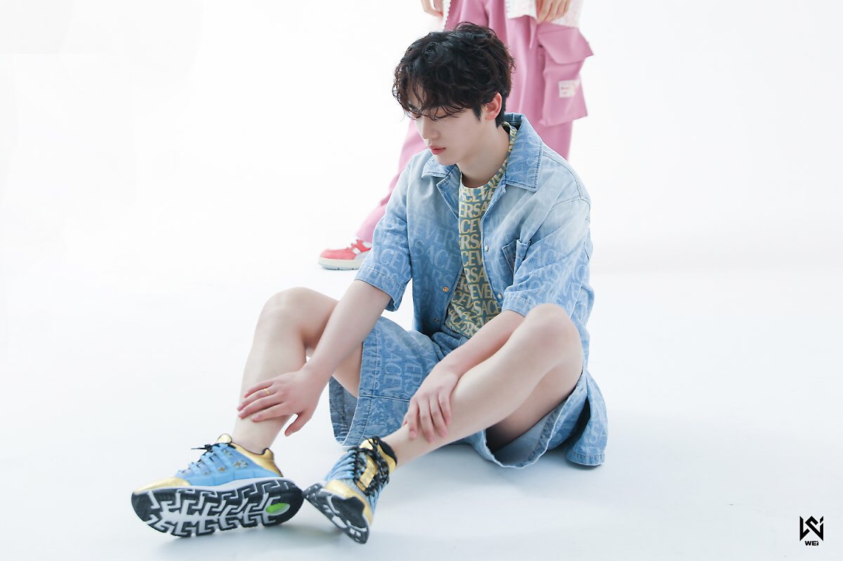 Behind-the-scenes cut of Kim Yohan