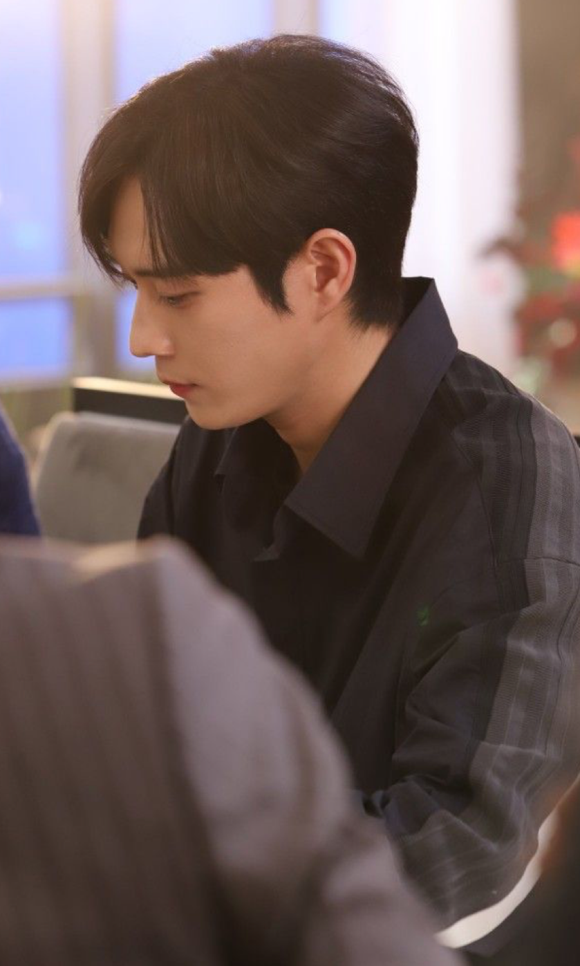Kim Youngdae background image recommended by Choeaedol Celeb fandom