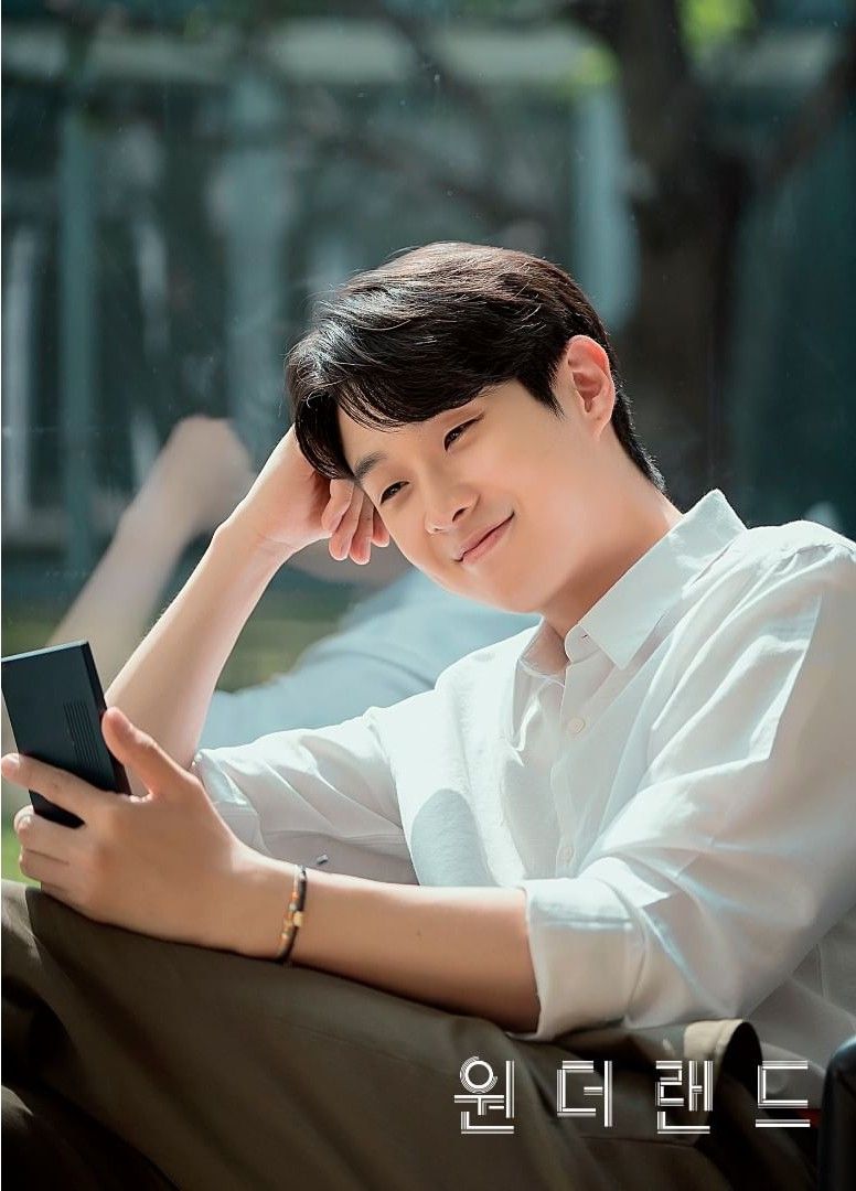 Latest photo of Choi Wooshik