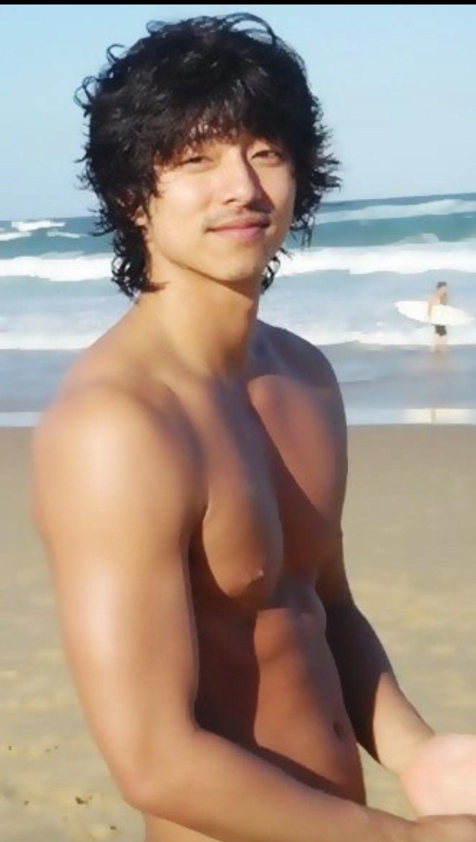 Emotional wallpaper shared by fans for Gong Yoo