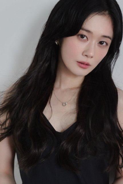 Latest photo of Jang Nara