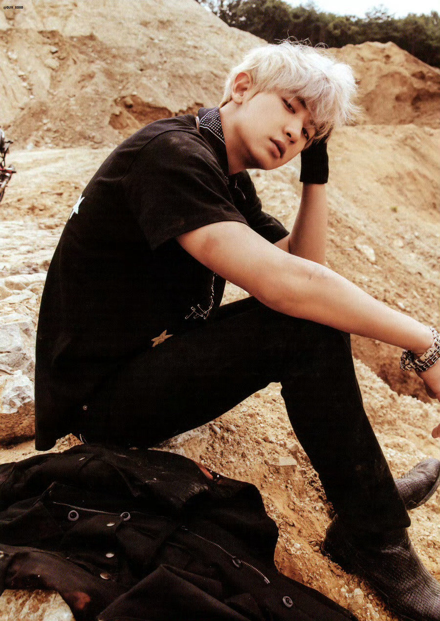 A moment captured by a fan of Chanyeol