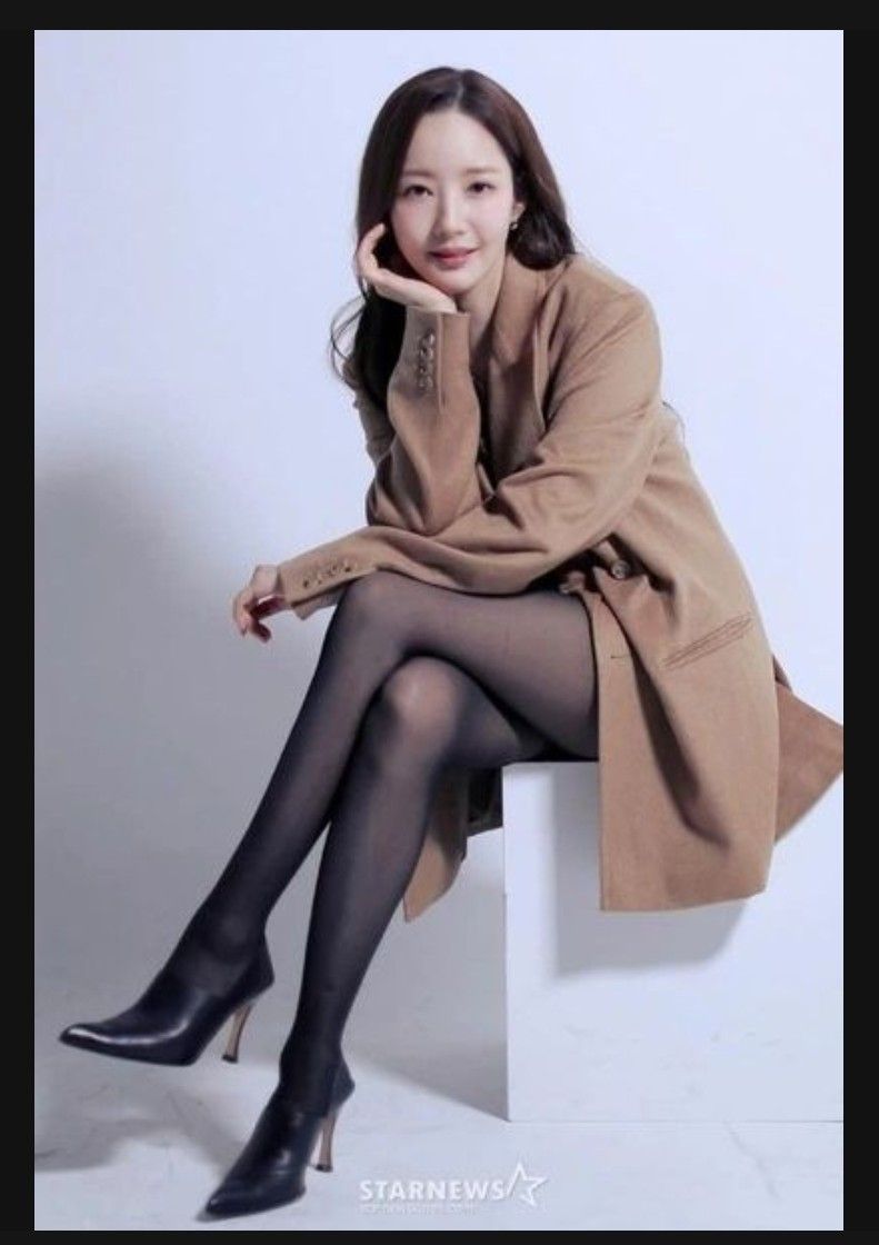 Behind-the-scenes cut of Park Minyoung