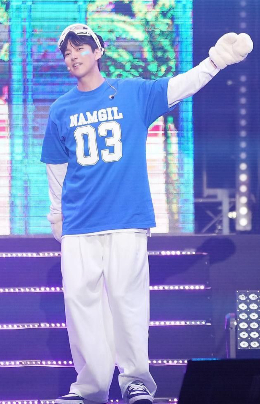 Behind-the-scenes cut of Kim Namgil