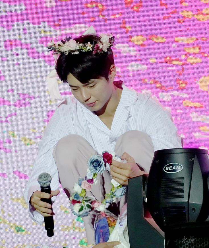 Recent activity shot of Park Bogum