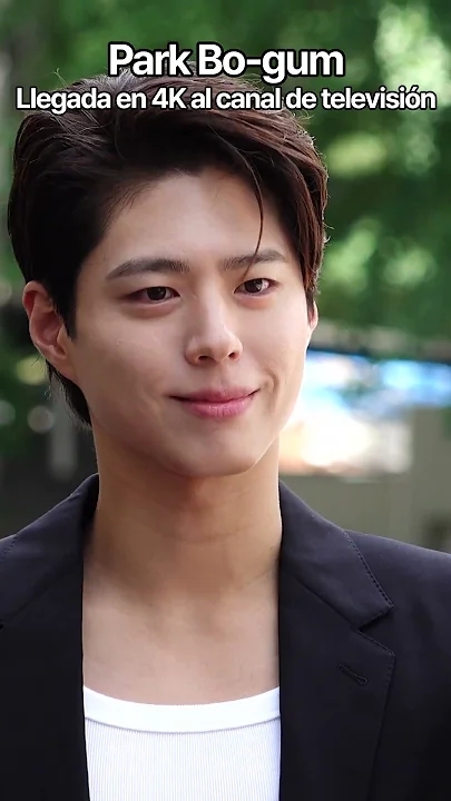 박보검 커뮤니티에서 인기있는 오늘의 배경화면
